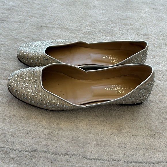 Valentino Garavani flats silver mesh fabric with silver crystals, EUC, 38.5 EU - Picture 2 of 5